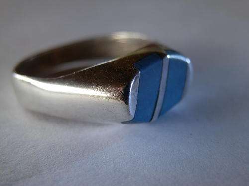 Vintage sterling silver turquoise stone ring - shipping R40 insured