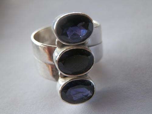 Vintage sterling silver amethyst ring - shipping R40 insured