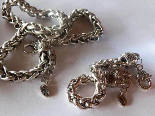 Silver necklace and bracelet - shipping R40 insured