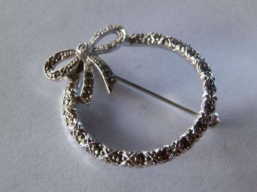 Silver marcasite brooch - shipping R40 insured