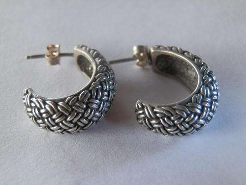 Heavy (8.4 gram) vintage sterling silver earring - shipping R40 insured