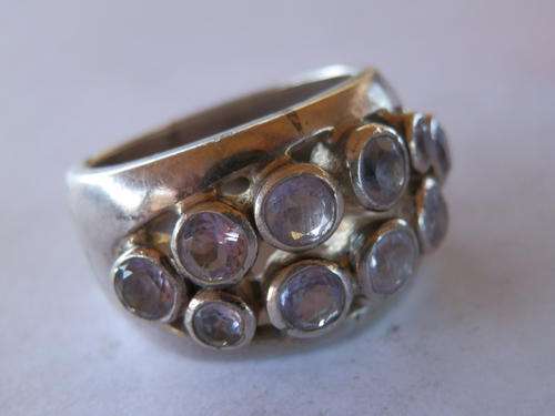 Heavy (13.3 gram) sterling silver amethyst ring - shipping R40 insured