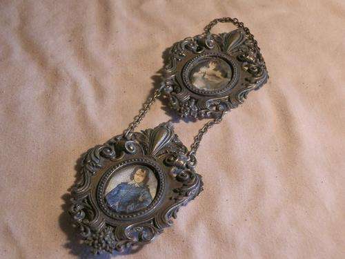 Old vintage hanging silk paintings in frames - shipping R45 insured