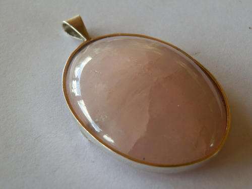 Sterling silver rose quartz pendant
