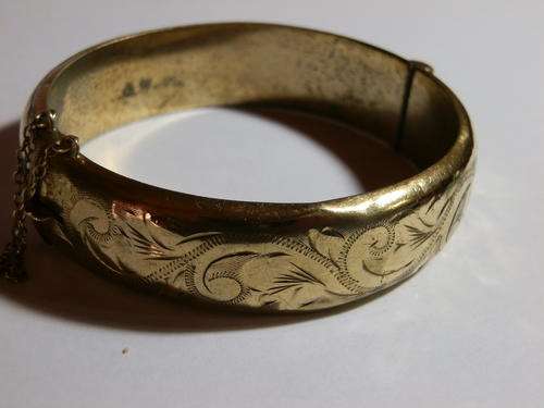 9 ct Gold plated bracelet - two (2) weeks to pay
