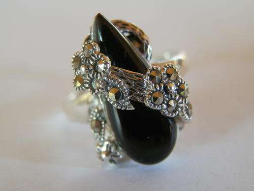 New solid sterling silver onyx and marcasite ring - two (2) weeks to pay