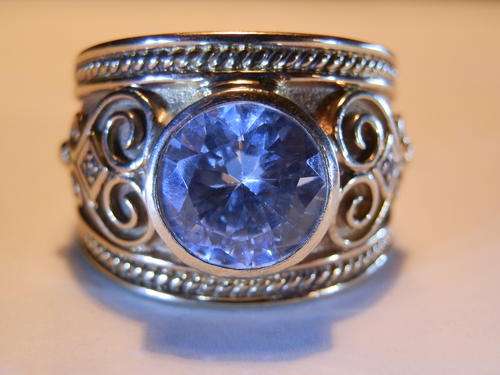 Heavy 9 ct gold - 9.9 gram - cubic ring - thirty (30) days to pay