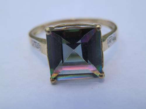 ANNUAL CLEARANCE!! New 9 ct gold - 1.9 gram - mystic topaz and diamond ring