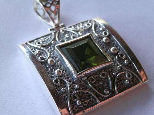 New solid sterling silver peridot green quartz pendant - thirty (30) days to pay