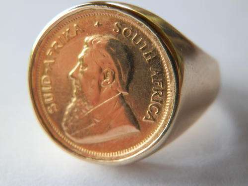 Heavy (10.3g) 9 ct and 22 ct gold coin ring - thirty (30) days to pay