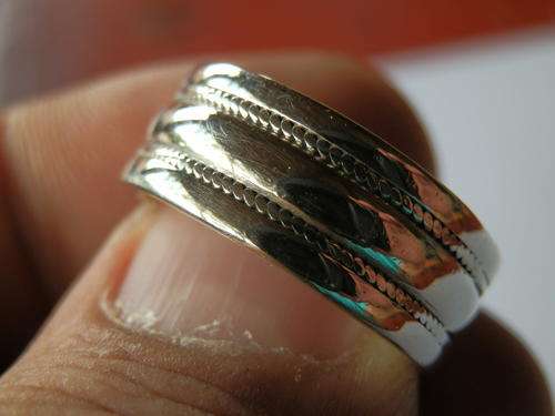 Good weight (7.5g) sterling silver ring - seven (7) days to pay