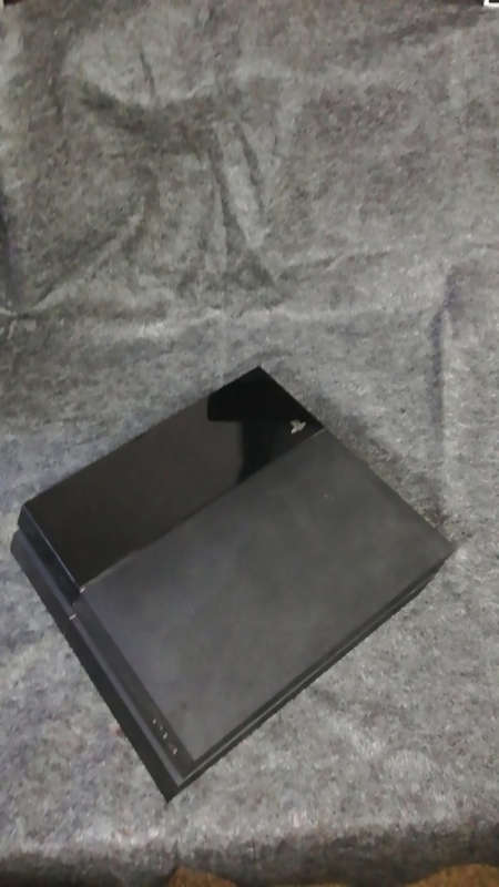 PlayStation 4, 500GB, 1x Wireless PS4 Remote, Final Fantasy 15, Crash Bandicoot `n Sane Trilogy.
