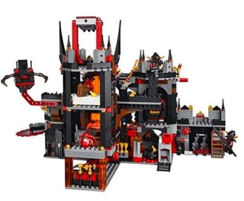 LEGO 70323 Nexo Knights Jestro`s Volcano Lair (Discontinued by Manufacturer 2016) Ultra-rare find