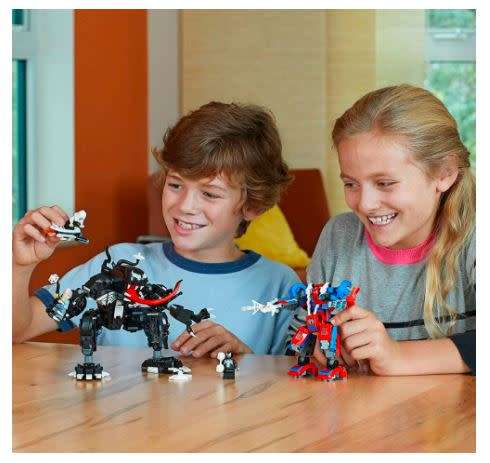 LEGO 76115 Marvel Super Heroes Spider Mech vs. Venom (Discontinued by Manufacturer)
