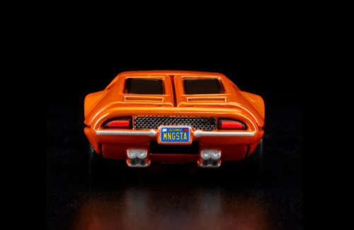 Hot Wheels RLC Special Edition 1971 DE Tomaso Mangusta (only 20,000 pieces manufactured)Hard-to-find