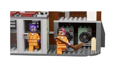 Lego 70912 Arkham Asylum (Discontinued by Manufacturer 2017) Collectors Grail