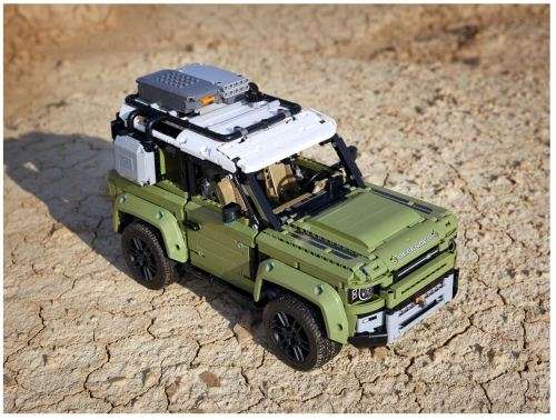 LEGO 42110 Technic Land Rover Defender 4x4 Set (Discontinued by Manufacturer)