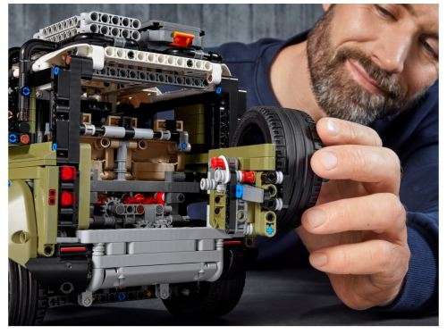 LEGO 42110 Technic Land Rover Defender 4x4 Set (Discontinued by Manufacturer)