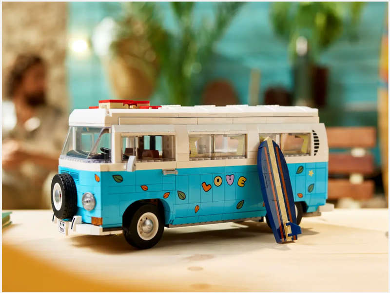 LEGO 10279 Volkswagen T2 Camper Van (Discontinued by Manufacturer 2021)