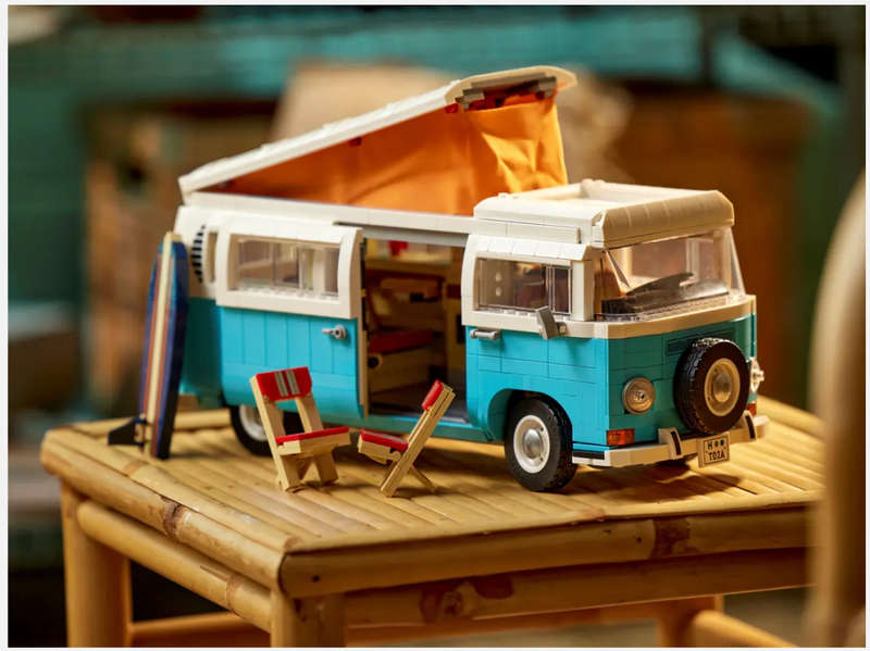 LEGO 10279 Volkswagen T2 Camper Van (Discontinued by Manufacturer 2021)