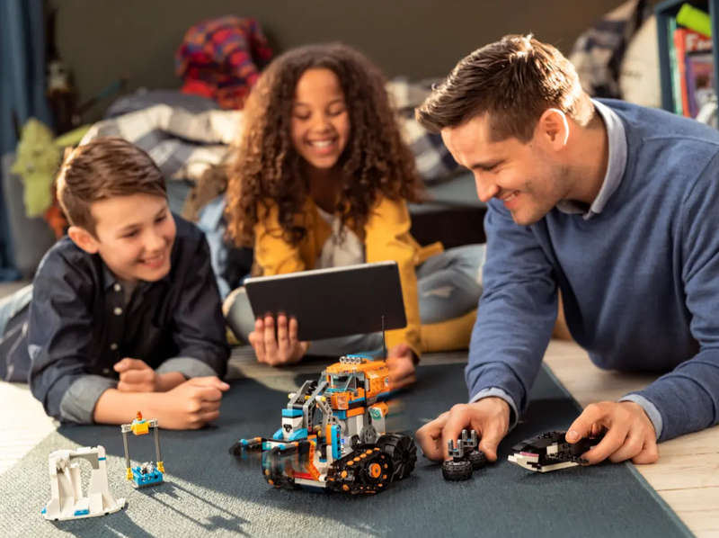 LEGO 17101 BOOST Creative Toolbox (Discontinued by Manufacturer)