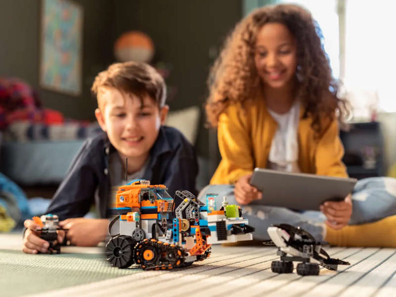LEGO 17101 BOOST Creative Toolbox (Discontinued by Manufacturer)
