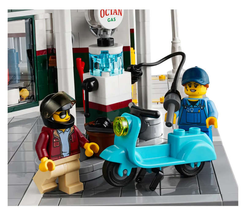 LEGO 10264 Creator Expert Corner Garage (Discontinued by Manufacturer 2019)