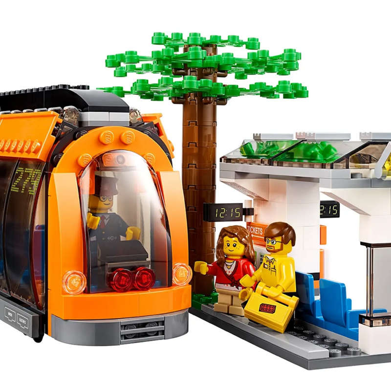 LEGO 60097 City Square (Discontinued by Manufacturer 2015)