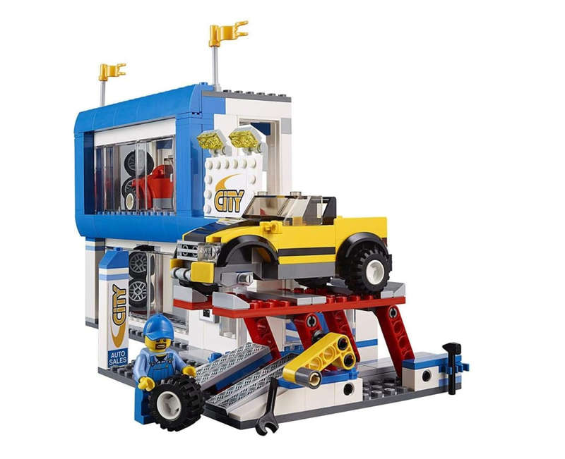 LEGO 60097 City Square (Discontinued by Manufacturer 2015)
