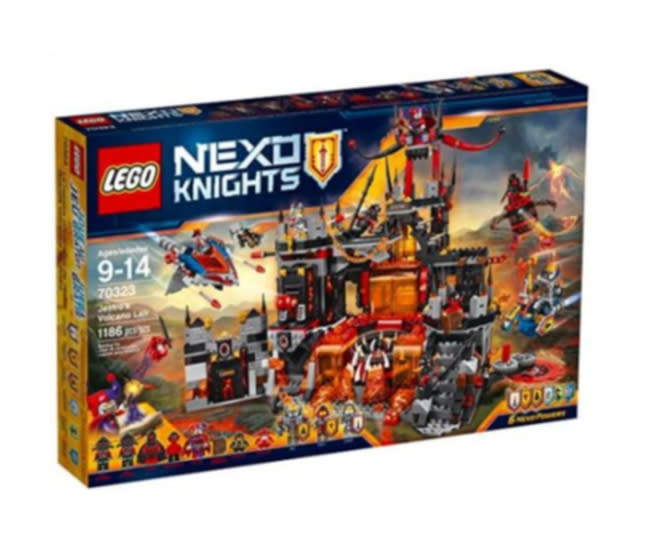 LEGO 70323 Nexo Knights Jestro`s Volcano Lair (Discontinued by Manufacturer 2016) Ultra-rare find