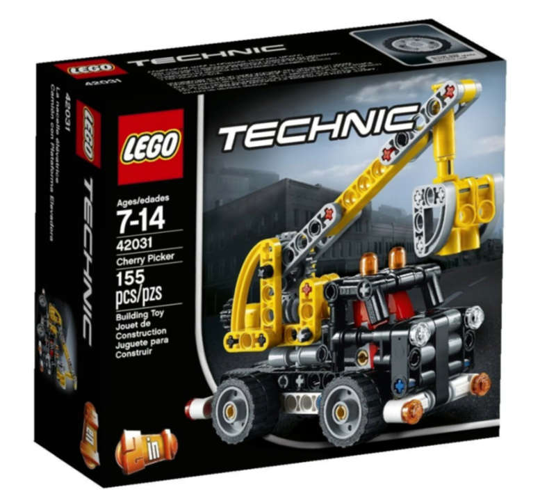 LEGO 42031 Technic Cherry Picker (Discontinued by Manufacturer 2015)  Very Rare