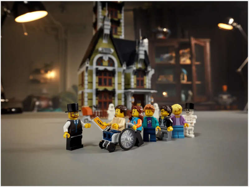 LEGO 10273 Haunted House (Discontinued by Manufacturer 2020)