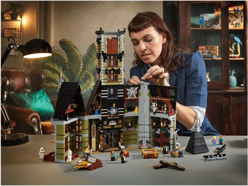 LEGO 10273 Haunted House (Discontinued by Manufacturer 2020)