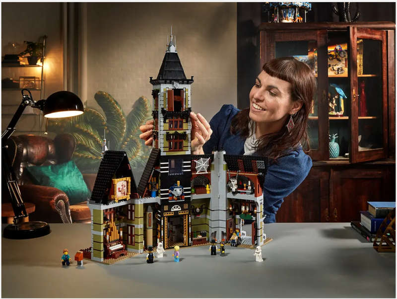 LEGO 10273 Haunted House (Discontinued by Manufacturer 2020)