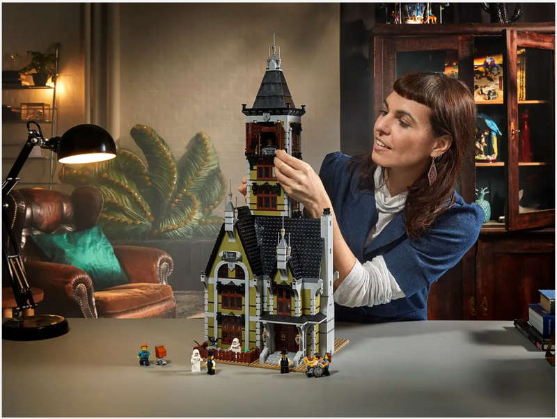 LEGO 10273 Haunted House (Discontinued by Manufacturer 2020)