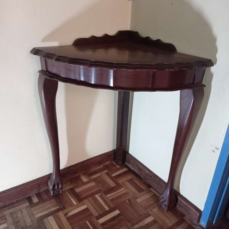 Imbuia Ball-and-Claw Suite
