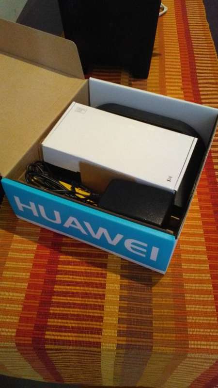 Huawei B315 Router (Boxed - Incl. Battery, Antennas, LAN and Power Supply)