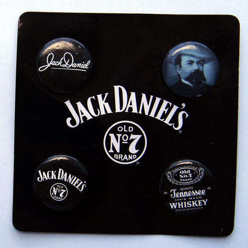 JACK DANIELS BADGES SET OF 4 - MINT ON CARD