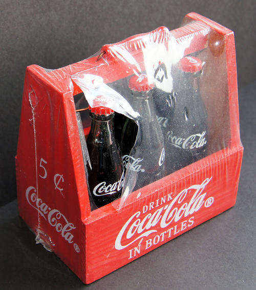 COCA COLA WOODEN CRATE WITH 6 FULL MINIATURE GLASS COKE BOTTLES - NEW