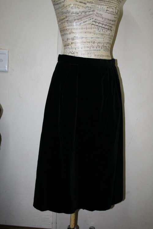 Vintage Velvet Skirt Size:M