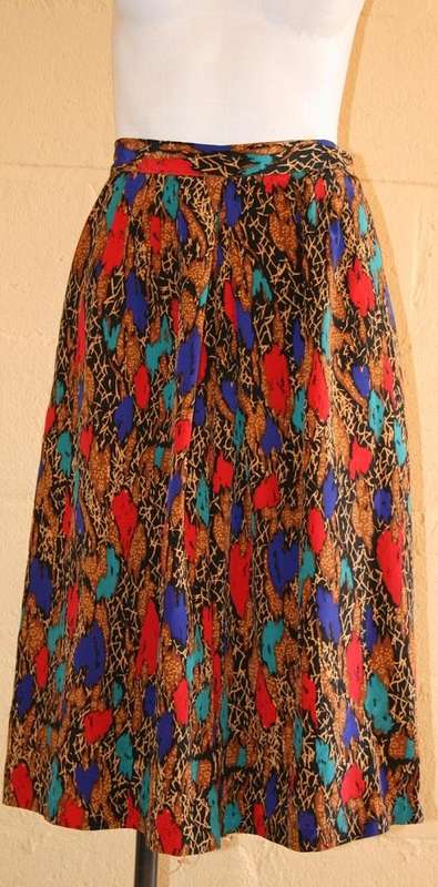 three quarter patterned vintage culotte/palazzo size 34