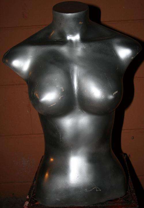 female half body mannequin with stand (WAS R250 NOW R150)