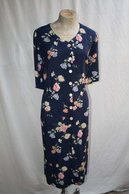 Vintage Patterned Dress Size:XL Bust: 125cm