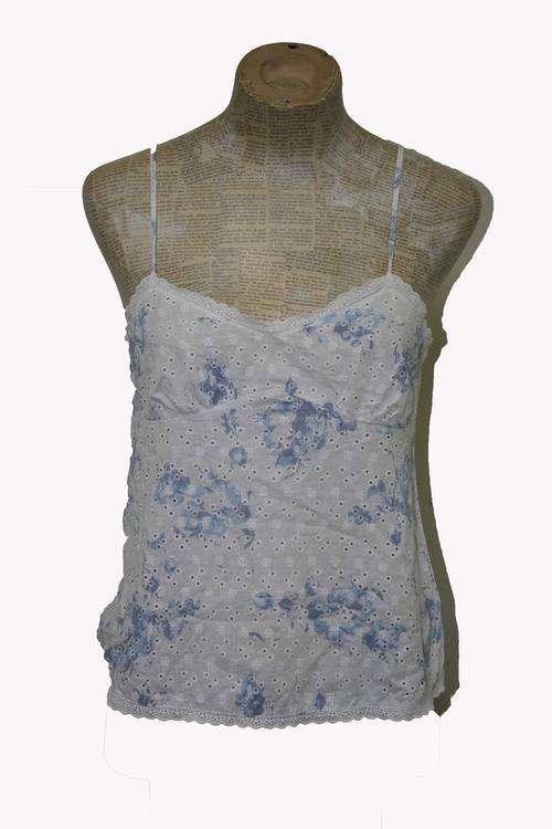 vintage floral anglaise top size:M Was R50 Now R25