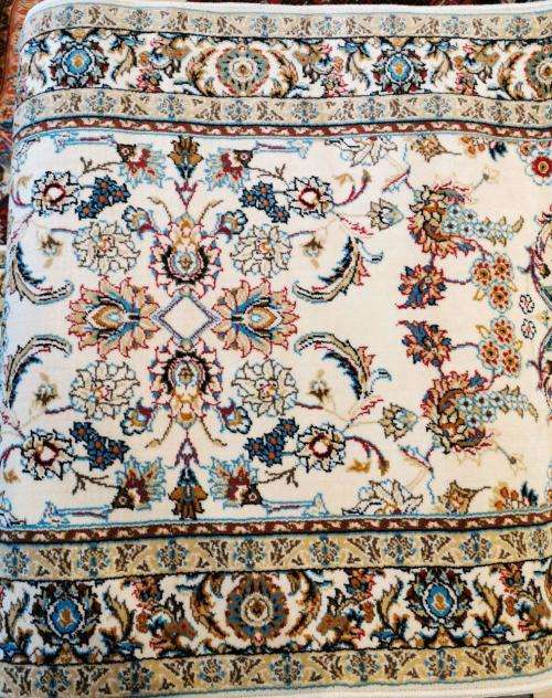 NEW PERSIAN NAEEN CARPET FOR SALE