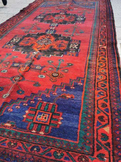 LOCK DOWN BARGAIN SALE - PERSIAN TRIBAL CARPET