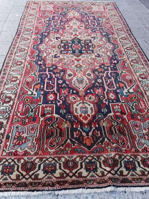 BARGAIN LOCKDOWN SALE - FINE PERSIAN BAKHTIYAR CARPET