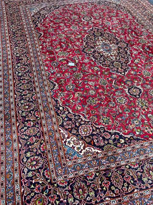 MASSIVE CLEARANCE SALE - PREMIUM QUALITY PERSIAN KASHAN CARPET
