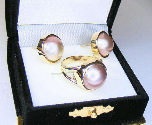 9ct Yellowgold mabe ring + matching earrings (awesome value) - NO RESERVE!!
