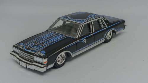 Chevrolet Caprice and Chevrolet Impala lowriders 1:64 scale
